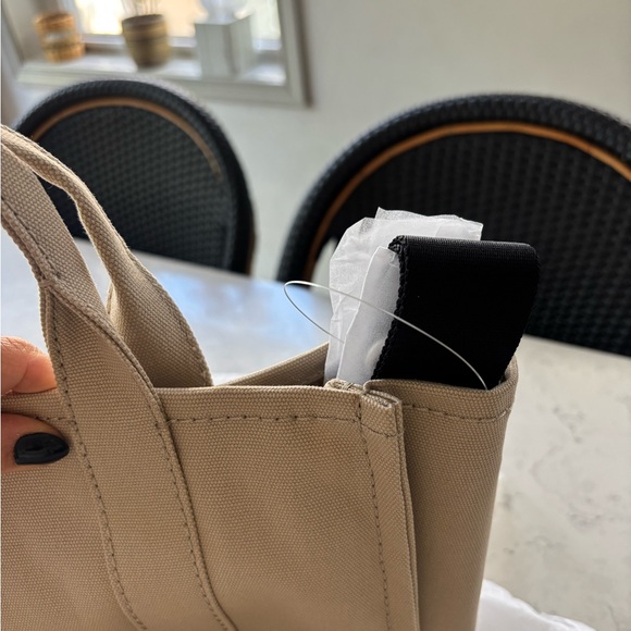 Marc Jacobs Tan Canvas Tote Bag - Picture 7 of 9